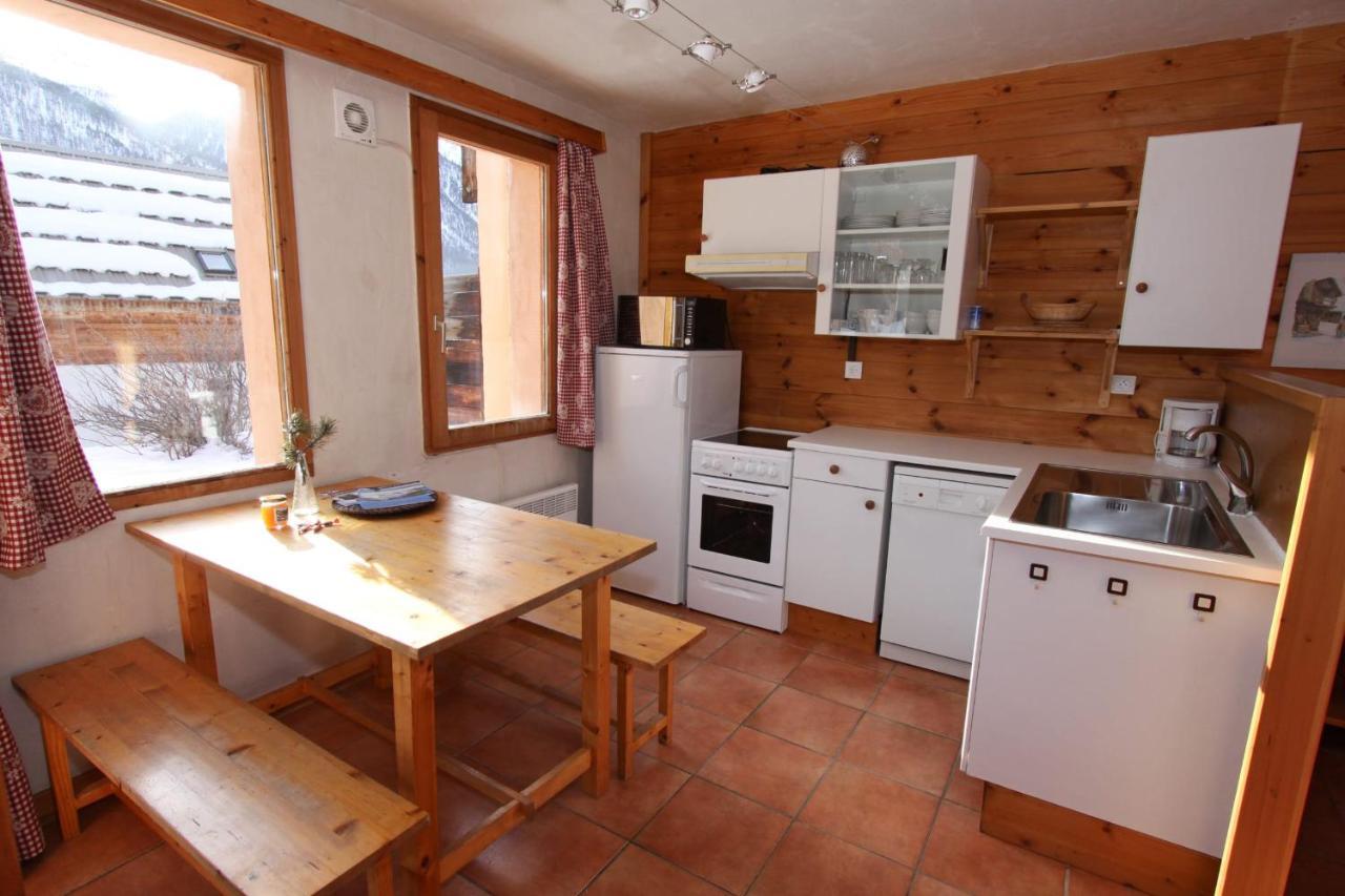 Le Leyrier Hameau Des Chazals Nevache Hautes Alpes Buitenkant foto