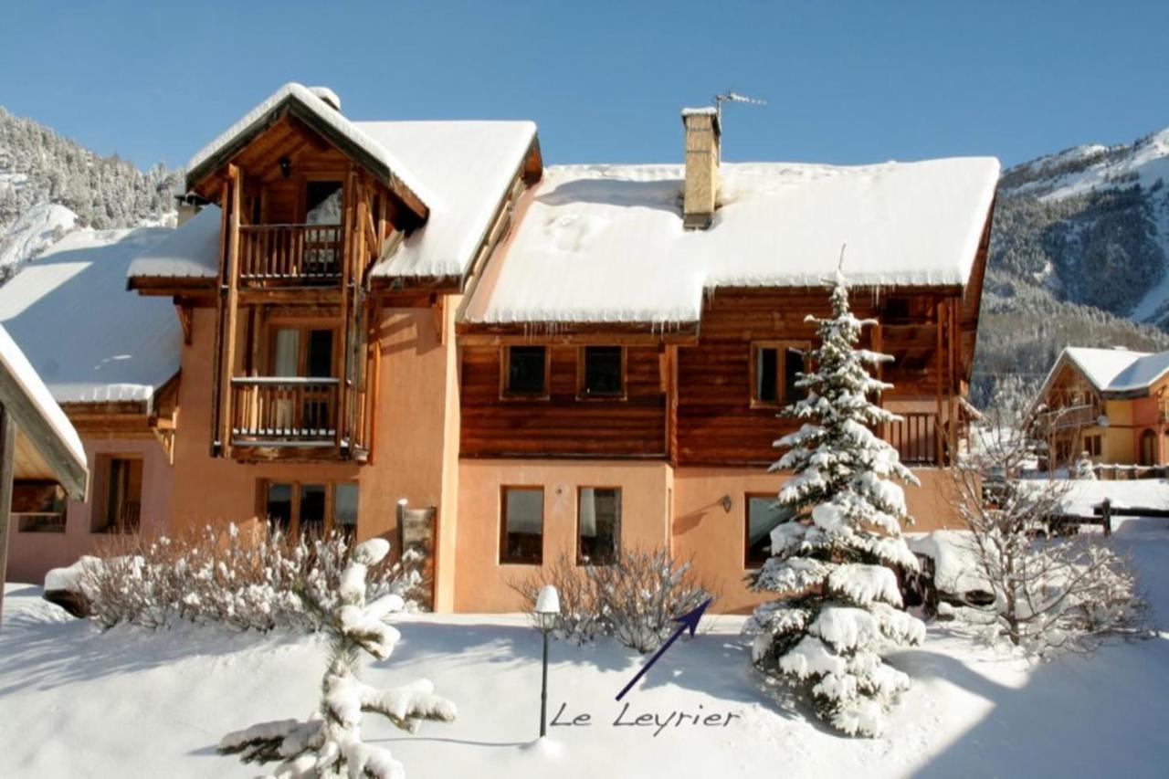 Le Leyrier Hameau Des Chazals Nevache Hautes Alpes Buitenkant foto